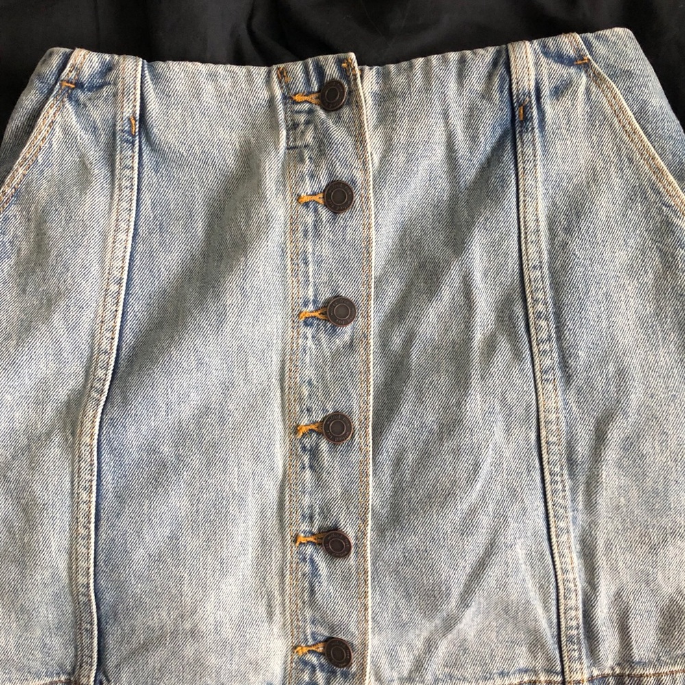 Aritzia jean skirt